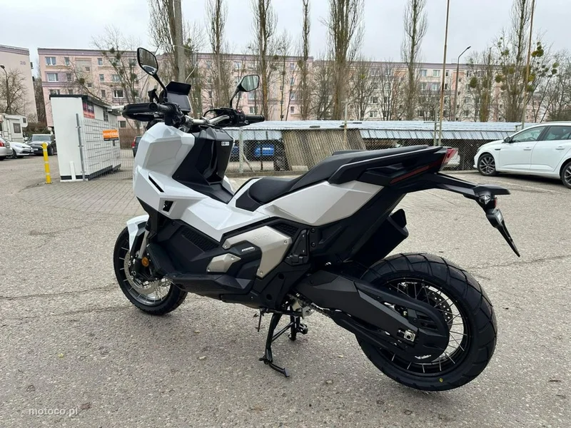 Honda X-ADV 7