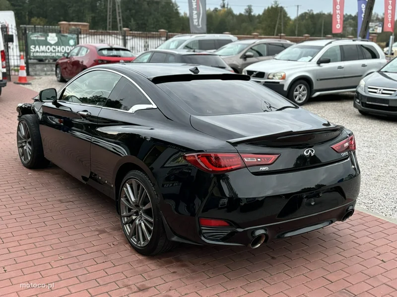 Infiniti Q60 11