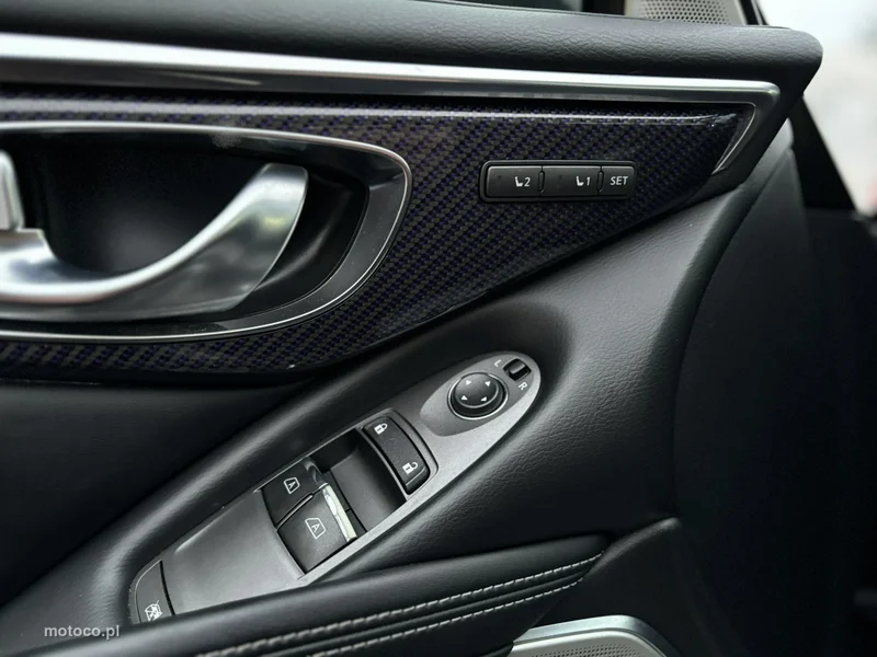 Infiniti Q60 15