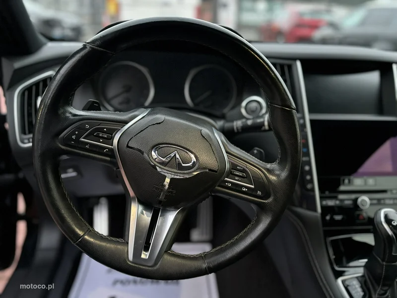 Infiniti Q60 18