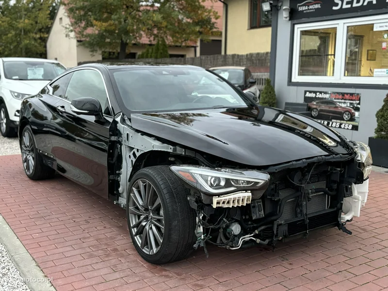 Infiniti Q60 4