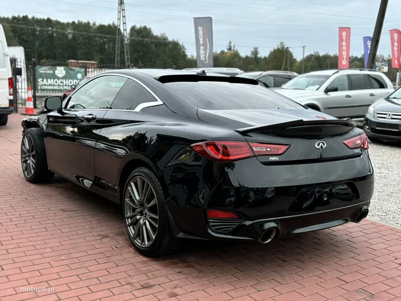 Infiniti Q60 10