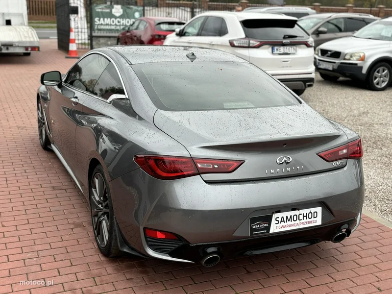 Infiniti Q60 12