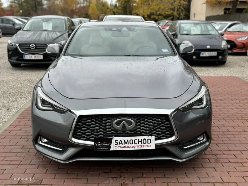 Infiniti Q60 3
