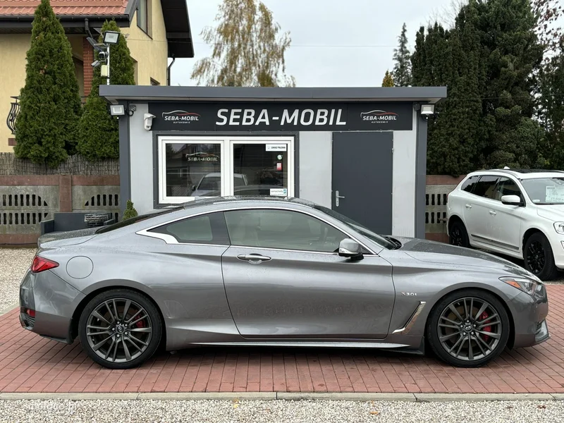 Infiniti Q60 6