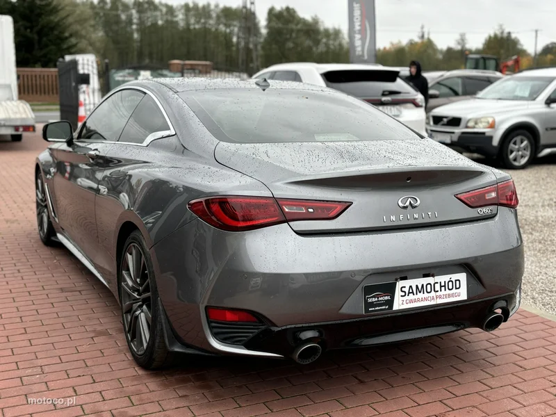 Infiniti Q60 10