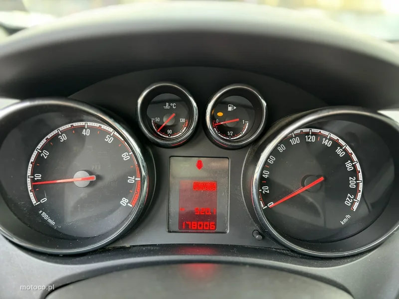Opel Meriva B 16