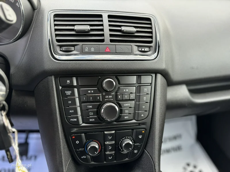 Opel Meriva B 17