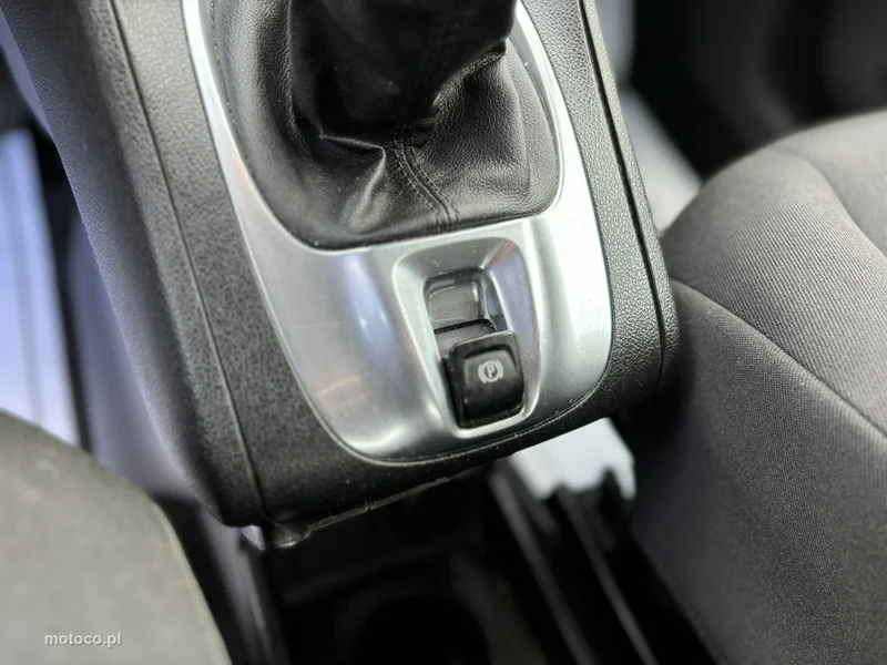 Opel Meriva B 19