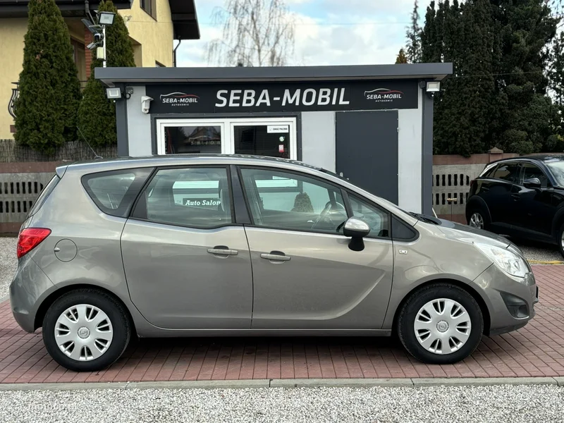 Opel Meriva B 6