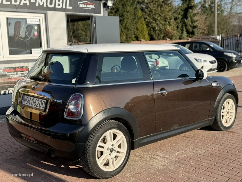 MINI Cooper 8