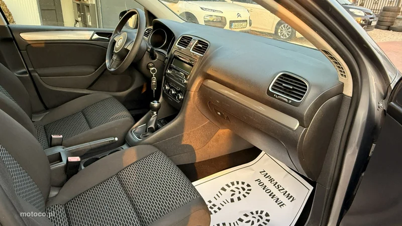 Volkswagen Golf VI 4