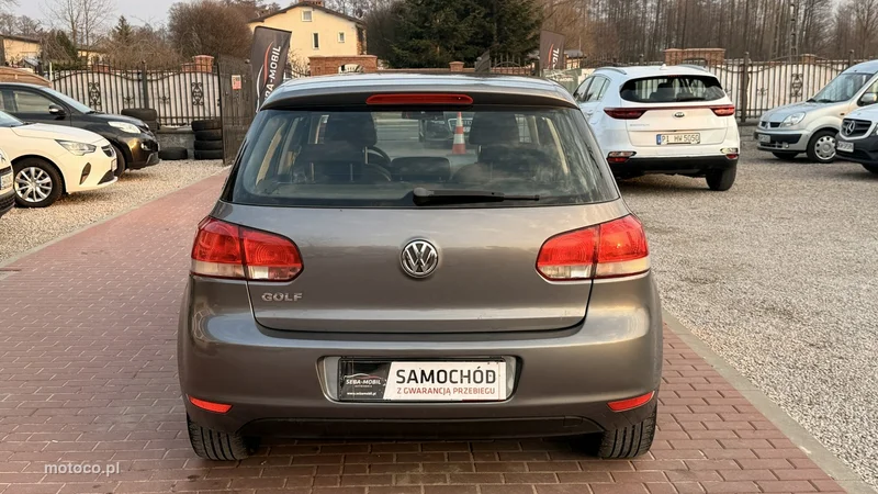Volkswagen Golf VI 5