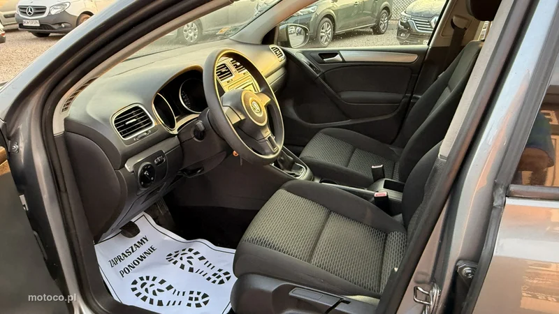 Volkswagen Golf VI 8