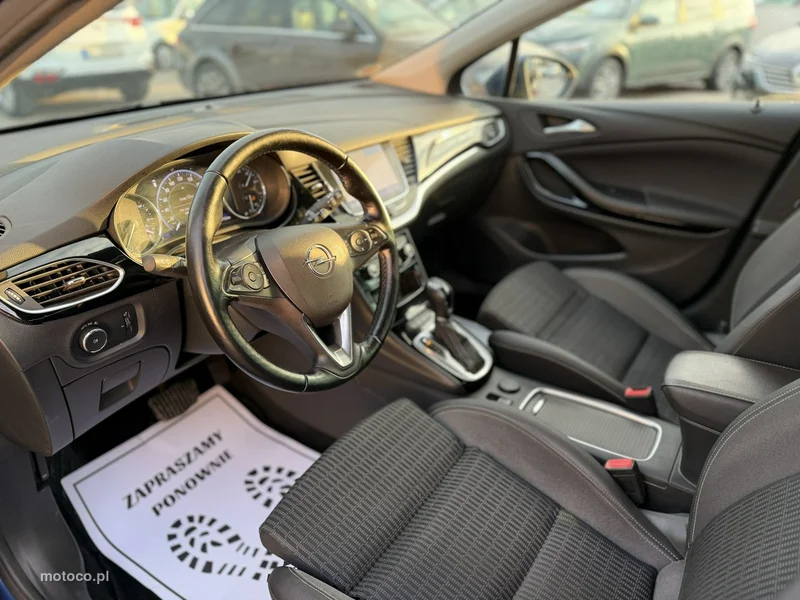 Opel Astra Sports Tourer 13