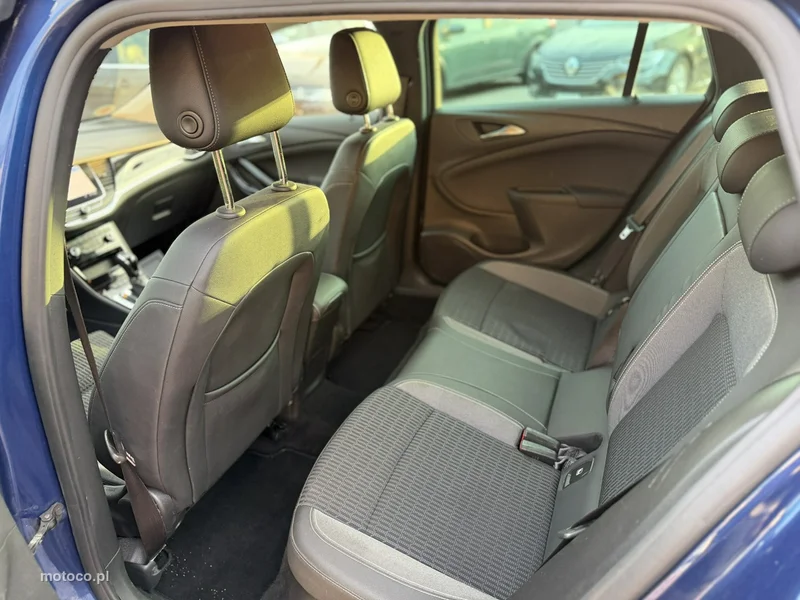 Opel Astra Sports Tourer 26