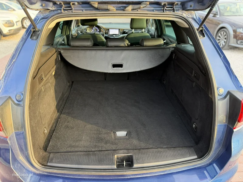 Opel Astra Sports Tourer 29