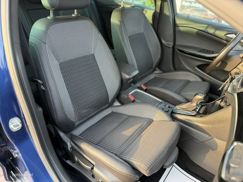 Opel Astra Sports Tourer 33