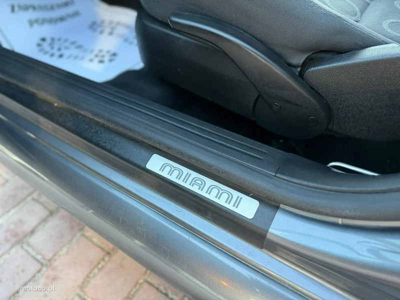 Volkswagen New Beetle 22
