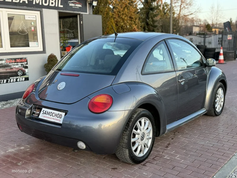 Volkswagen New Beetle 7