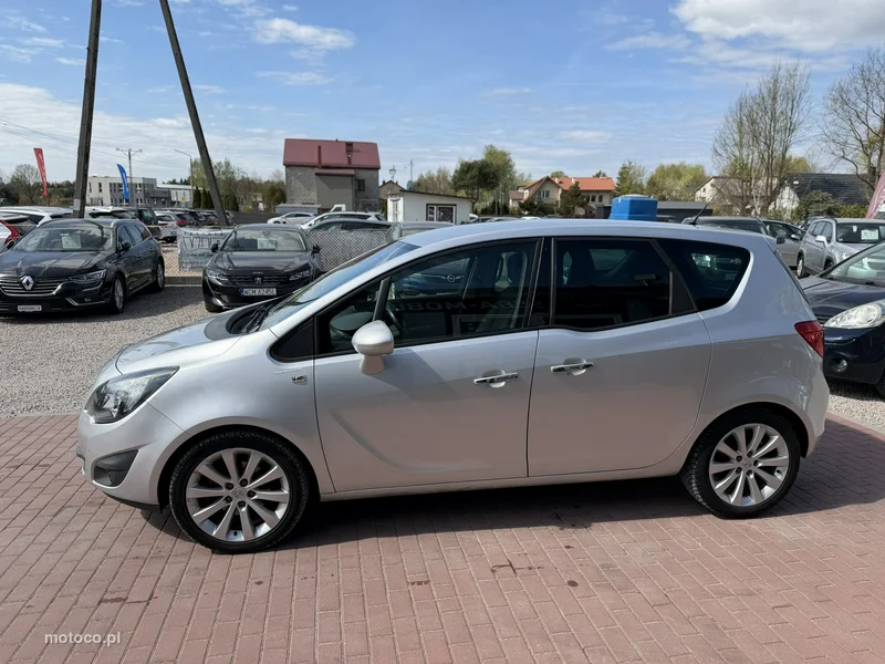 Opel Meriva B 11