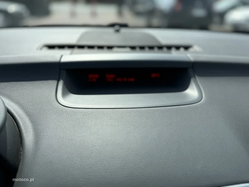 Opel Meriva B 21