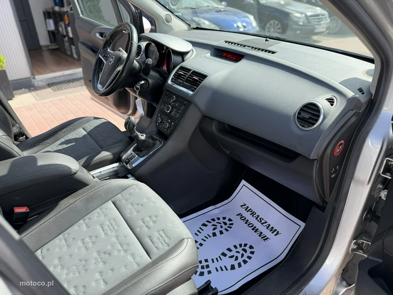 Opel Meriva B 28