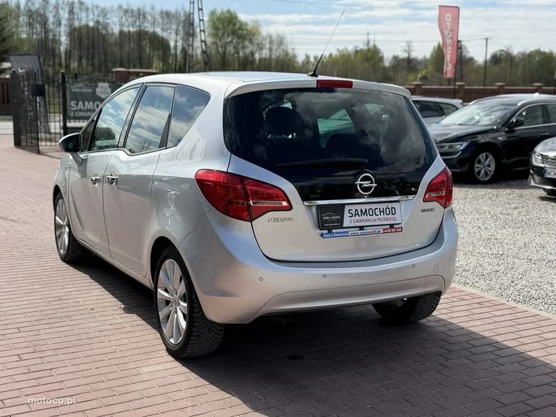 Opel Meriva B 9