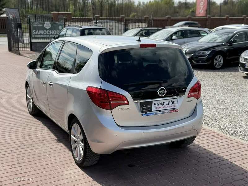 Opel Meriva B 10