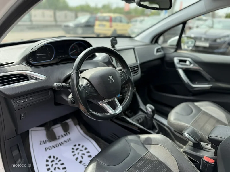 Peugeot 2008 13