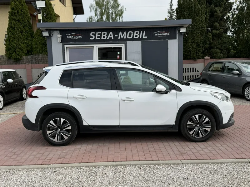 Peugeot 2008 6