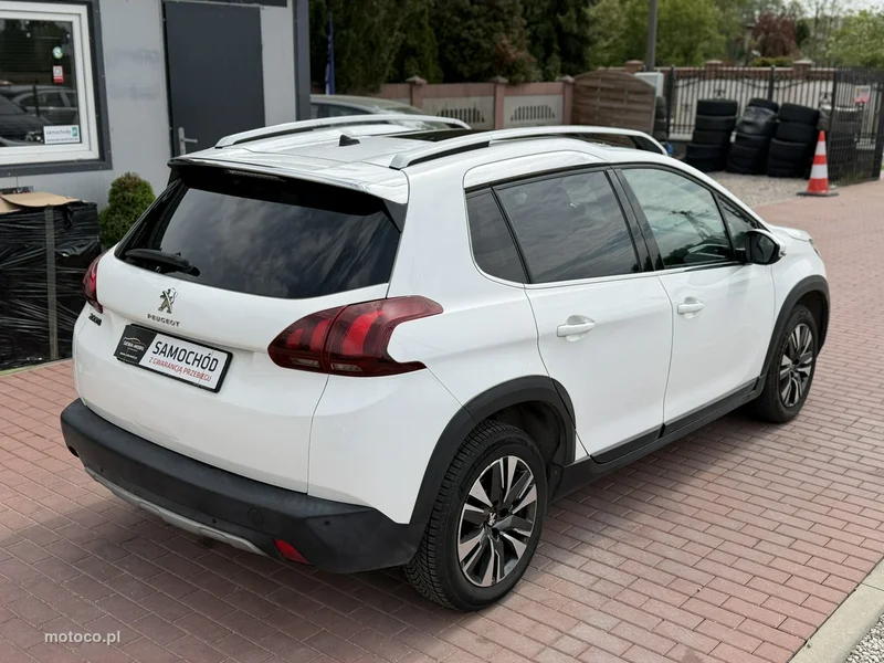 Peugeot 2008 8