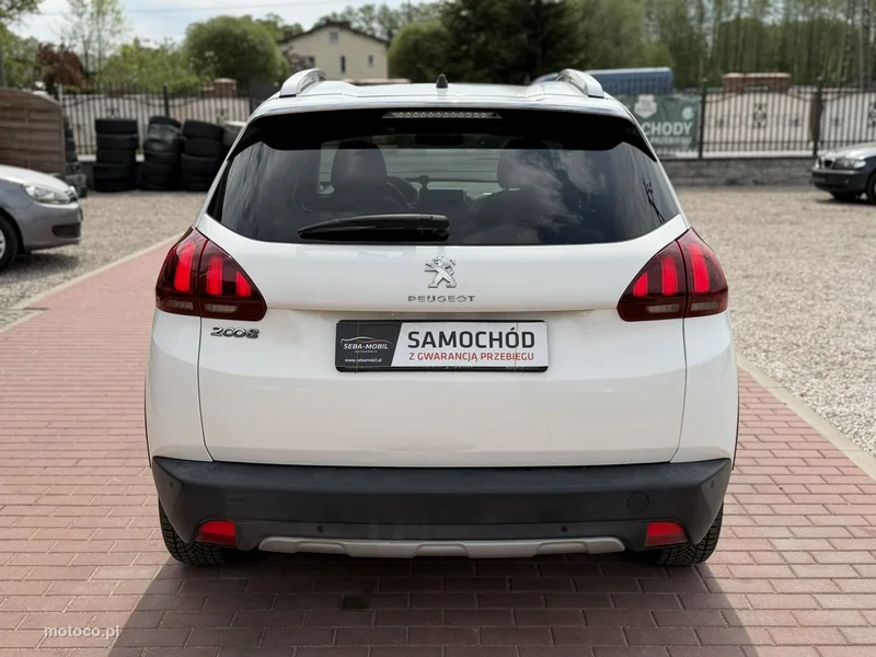 Peugeot 2008 9