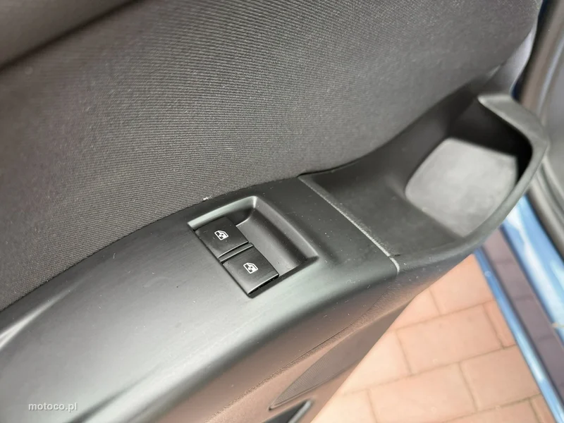 Opel Meriva B 15