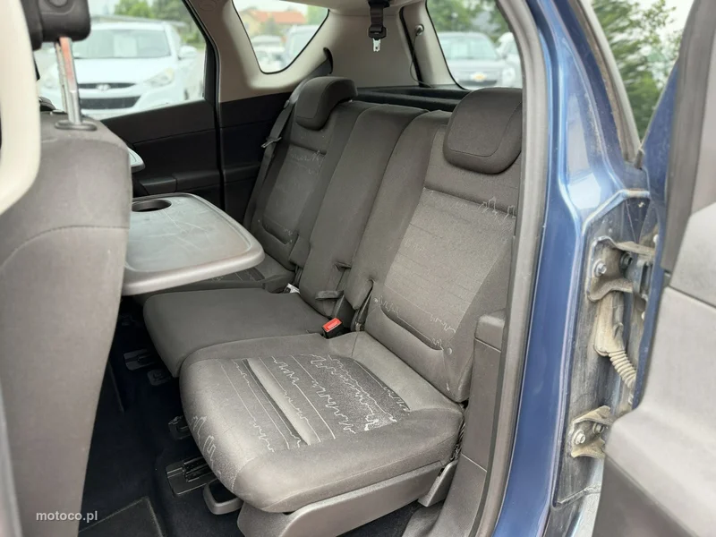 Opel Meriva B 22