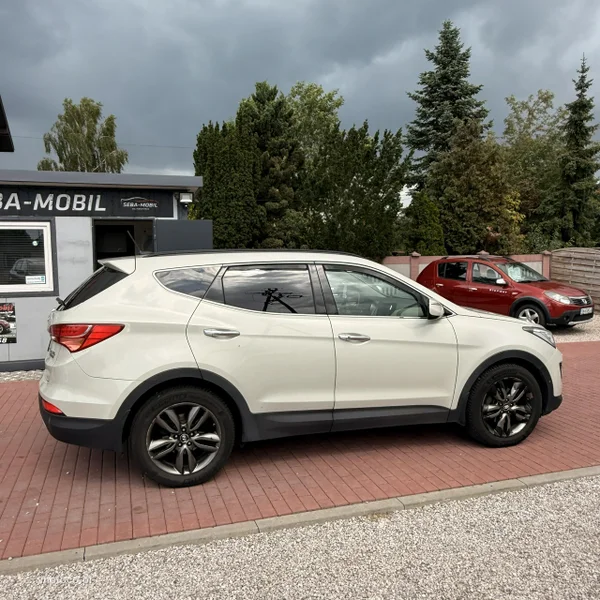 Hyundai SANTA FE 6