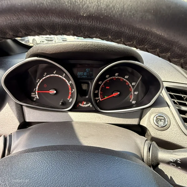 Ford Fiesta VI 21