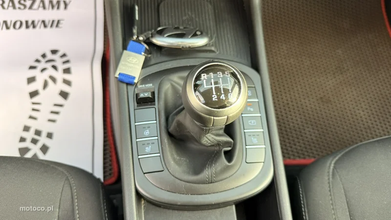 Hyundai KONA 15