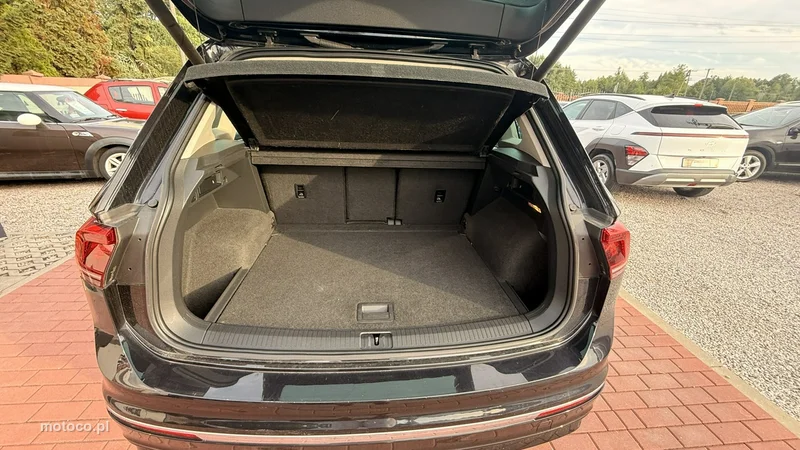 Volkswagen Tiguan AD 10