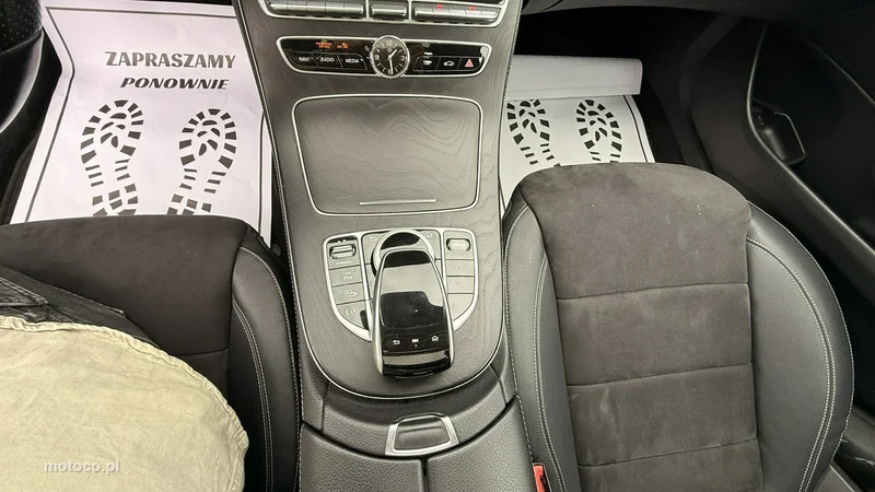 Mercedes-Benz Klasa E W213 E 300 21
