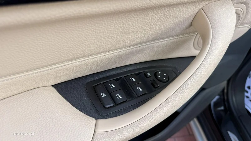BMW X1 F48 17