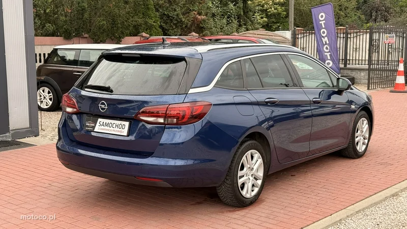 Opel Astra Sports Tourer 10