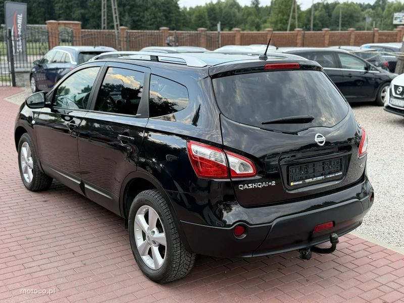 Nissan Qashqai+2 11