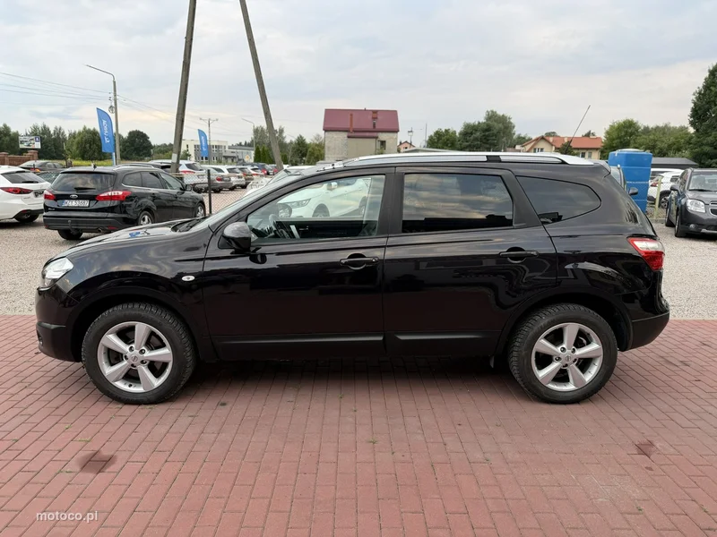 Nissan Qashqai+2 12