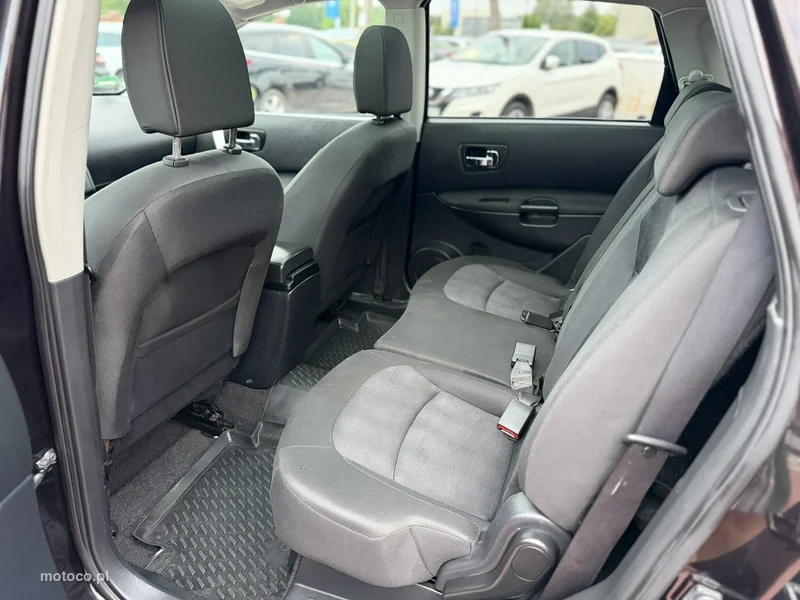 Nissan Qashqai+2 21