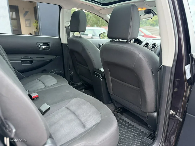 Nissan Qashqai+2 27