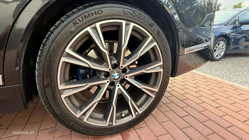 BMW X7 G07 11