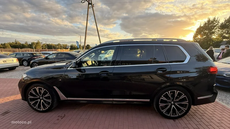 BMW X7 G07 24