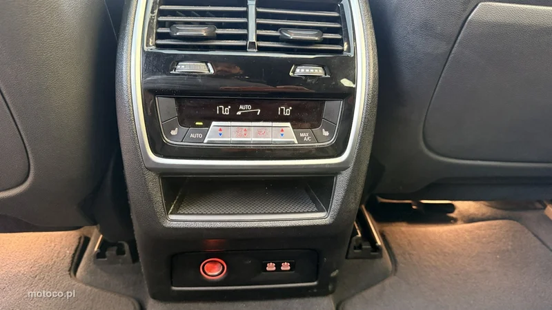 BMW X7 G07 26