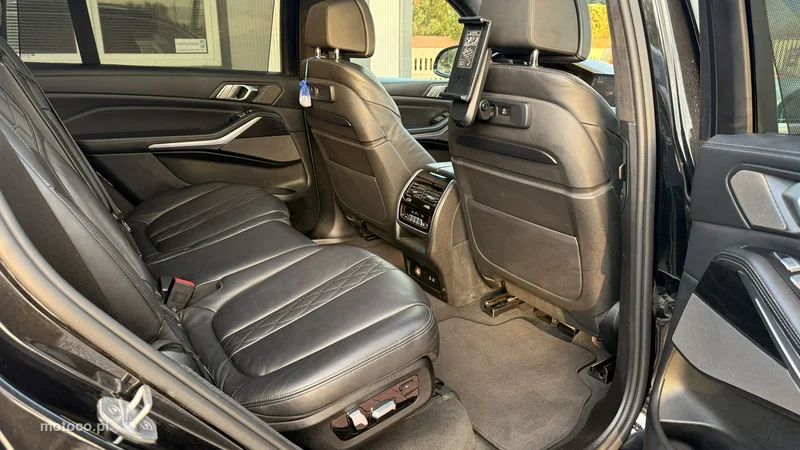 BMW X7 G07 32